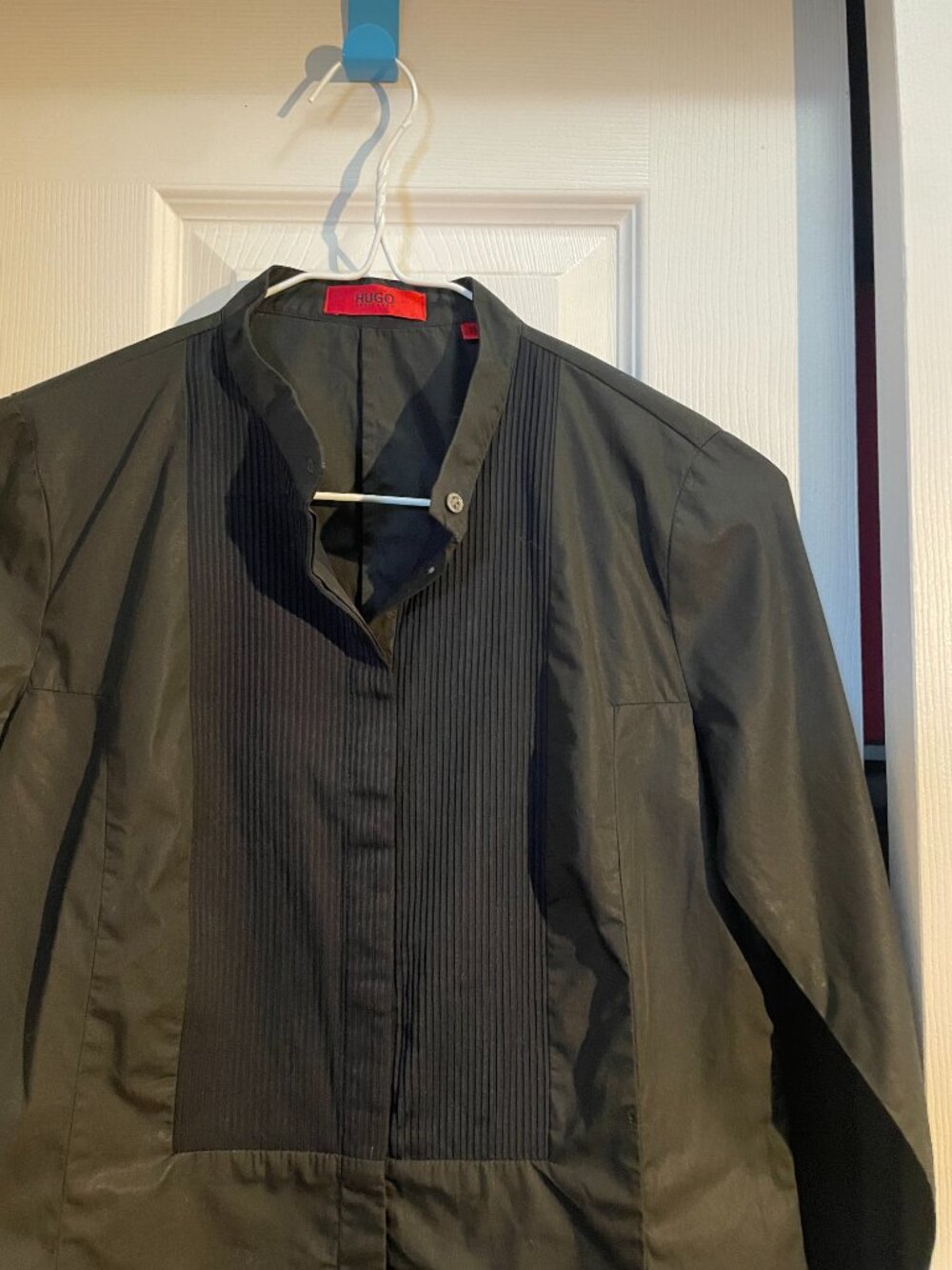 HUGO Boss 100% cotton Black Pleated Bib Shirt Blouse Size US 6 or XS or S - Picture 2 of 10